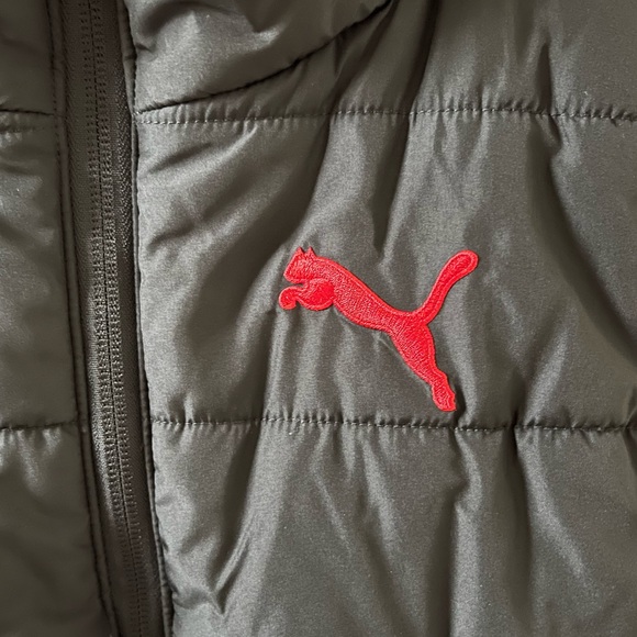 Puma Boys Puffer Vest | Size S 7/8 | Black & Gray | Full Zip | Like New - Picture 3 of 9